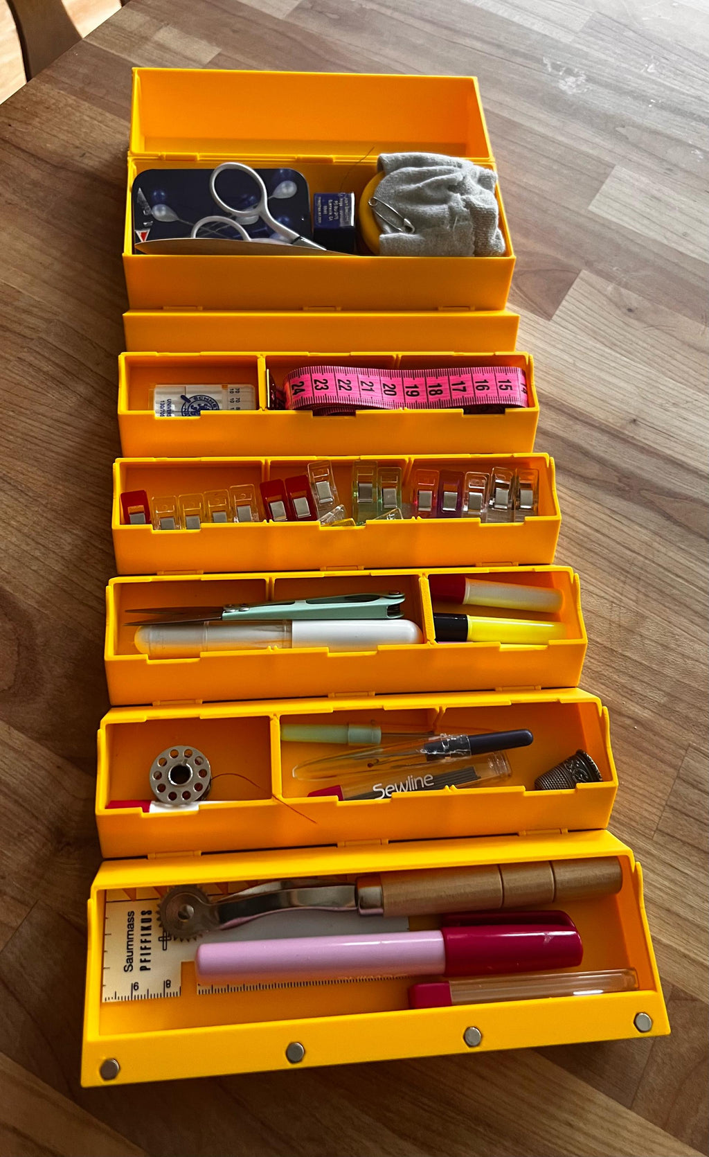 Roll Up Tackle Box